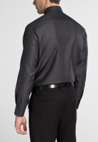 Elegantní černá barva na kvalitní pánské košile s dlouhým rukávem